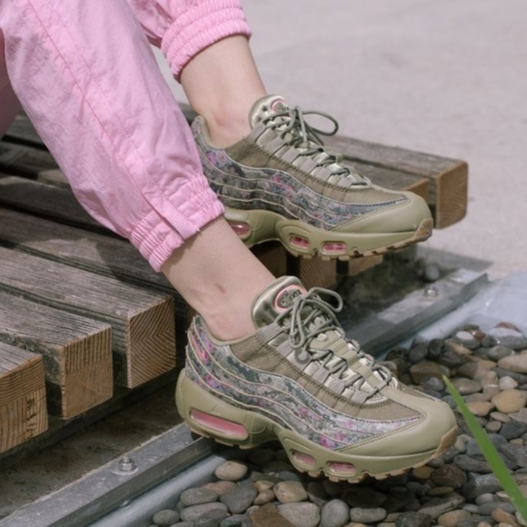 Nike Shoes - NWT Nike Air Max 95 Neutral Olive W AUTHENTIC